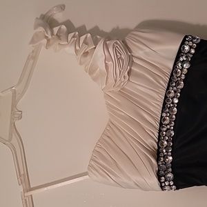 Long black and white dress